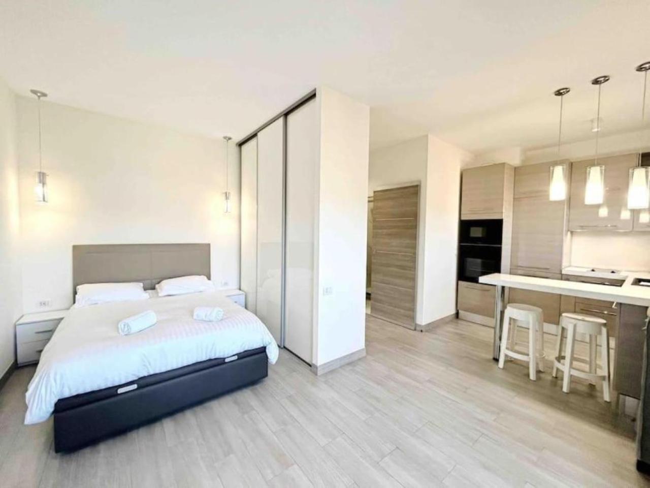 Il Gioiello : Apt 2 Pers, Clim, Piscine, Parking Antibes Exteriör bild